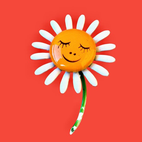 Vintage 1960s Enameled Metal Flower Daisy Brooch with Cartoon Face as is - Picture 9 of 11